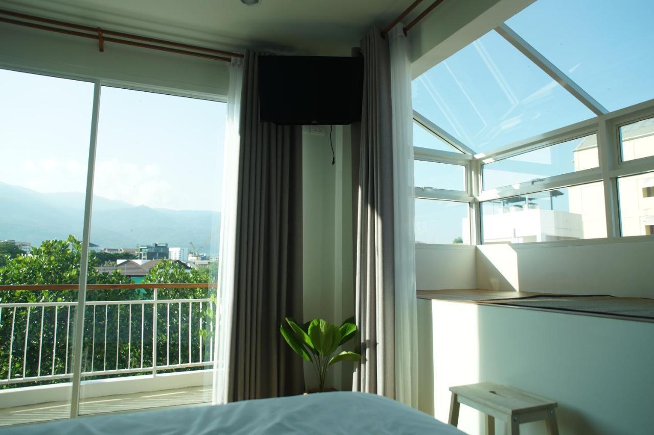 Breadfruit Hostel Chiang Mai Buitenkant foto